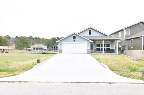 100 Wildwood Lake Dr N, Huntsville, TX 77340