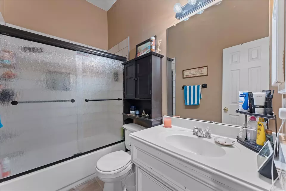 Bath - 1100 Rippling Springs Ln, League City, TX 77573 photo 5 of 5