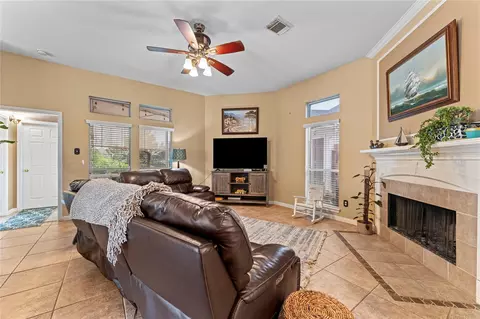 Living - 1100 Rippling Springs Ln, League City, TX 77573 photo 1 of 2