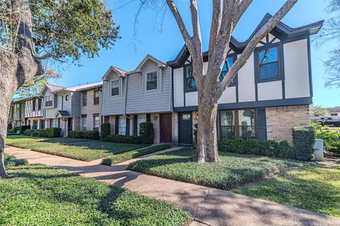 10010 Knoboak Dr #33, Houston, TX 77080