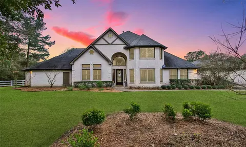 522 Whispering Mdw, Magnolia, TX 77355