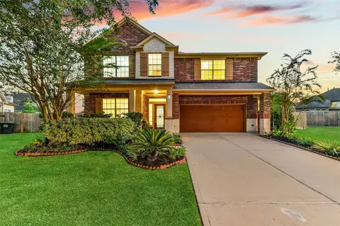 13204 Southern Way Ln, Pearland, TX 77584