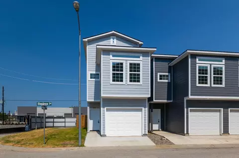 Exterior - 18846 Elegance Ave, Spring, TX 77379 photo 5 of 5