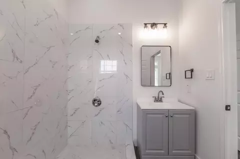 Bath - 18846 Elegance Ave, Spring, TX 77379 photo 2 of 6