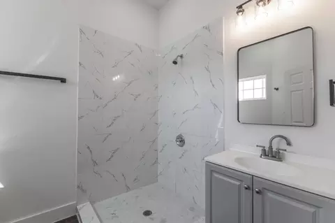 Bath - 18846 Elegance Ave, Spring, TX 77379 photo 1 of 6