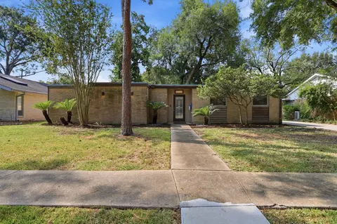 5515 Braesvalley Dr, Houston, TX 77096