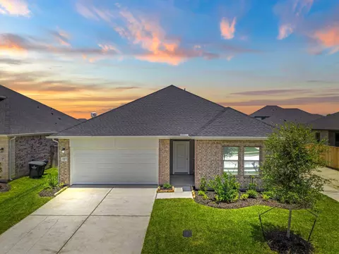 243 Magnolia Laurel Dr, Alvin, TX 77511