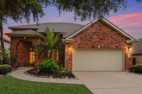 4112 S Meridian Greens Dr, Dickinson, TX 77539