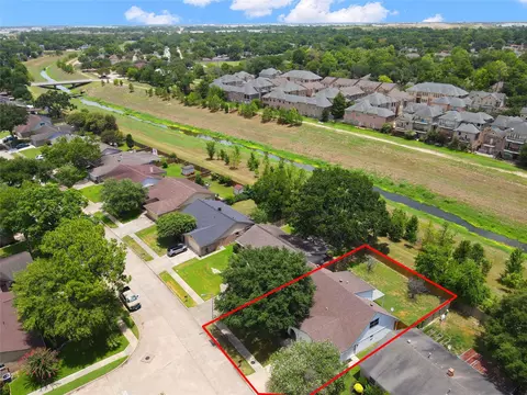 7926 Windy Creek Dr, Houston, TX 77040
