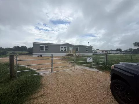 3031 Cr 124 Rd, Floresville, TX 78114