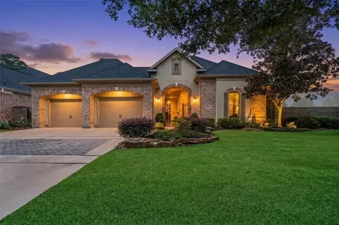 5502 Regal Landing Dr, Kingwood, TX 77345