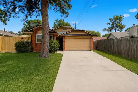 9114 Golden Sunshine Dr, Houston, TX 77064