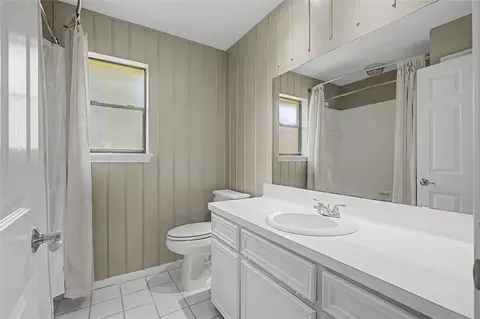 Bath - 16558 Green Meadow Loop, Willis, TX 77318 photo 3 of 3
