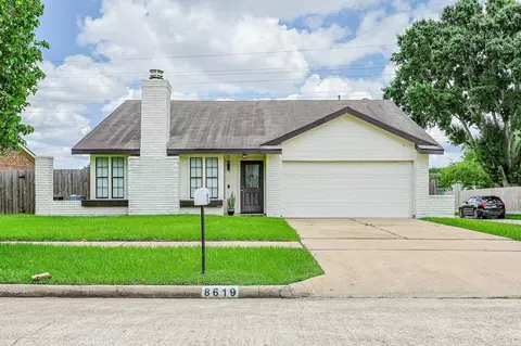 8619 Pottinger Dr, Houston, TX 77083