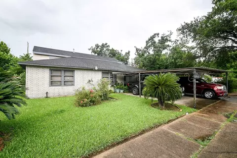 5942 Pershing St, Houston, TX 77033