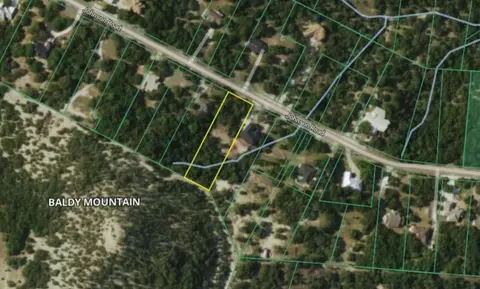 1392 Johnson Rd, Canyon Lake, TX 78133