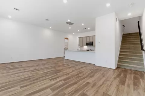 Living - 500 Dry Fork Ln, Conroe, TX 77304 photo 5 of 6