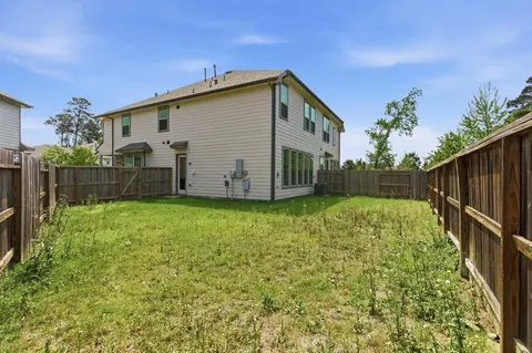 Exterior - 500 Dry Fork Ln, Conroe, TX 77304 photo 3 of 4