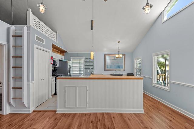 13810 San Domingo Dr, Galveston, TX 77554