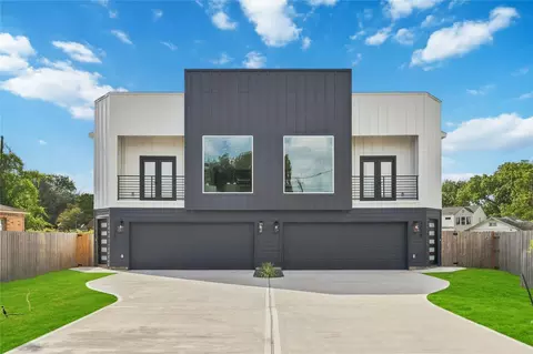902 Ringold St #A/B, Houston, TX 77088