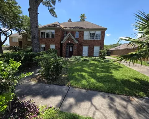 2106 Cherry Hills Dr, League City, TX 77573