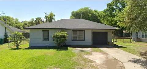 409 Bridal Wreath Ave, Orange, TX 77630