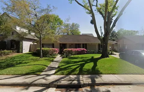 6249 Piping Rock Ln, Houston, TX 77057