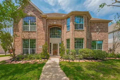 9205 Sunridge Ct, Pearland, TX 77584
