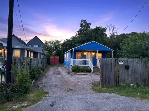 818 E 40th St, Houston, TX 77022