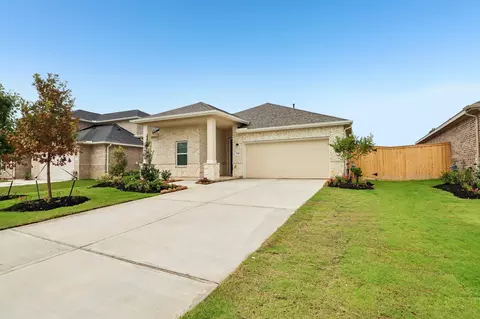 Exterior - 7930 Jade Crest Dr, Angleton, TX 77515 photo 2 of 3