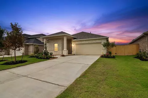 Exterior - 7930 Jade Crest Dr, Angleton, TX 77515 photo 1 of 3