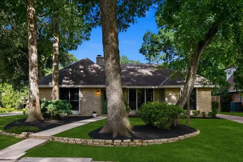 3811 Honey Brook Dr, Houston, TX 77345