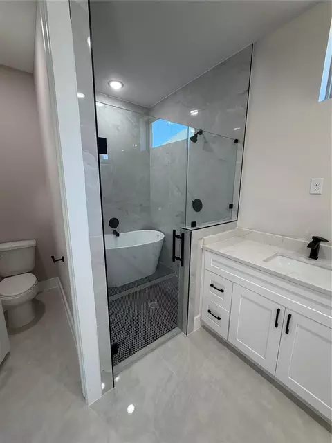 Bath - 2523 Liguria Ln, Spring, TX 77388 photo 1 of 5