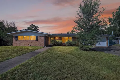 Exterior - 2312 Kent St, Bryan, TX 77802 photo 5 of 6