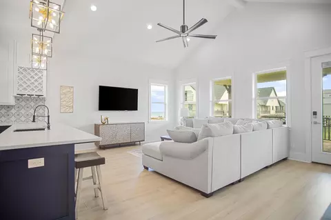1834 Redfish Ln, Crystal Beach, TX 77650