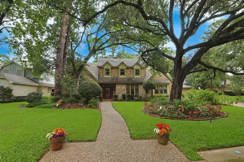 6719 Walton Heath Dr, Houston, TX 77069