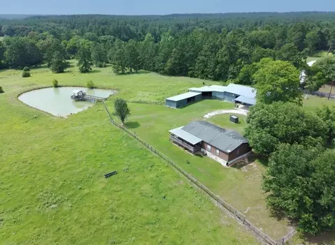 570 Four Notch Rd, Huntsville, TX 77340