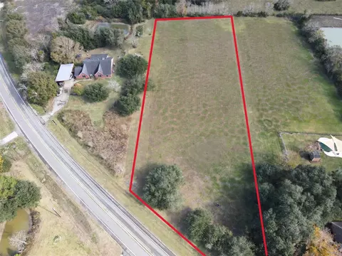 6315 Main St, Hitchcock, TX 77563