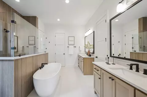 Bath - 431 Venado View Ct, Conroe, TX 77304 photo 1 of 8