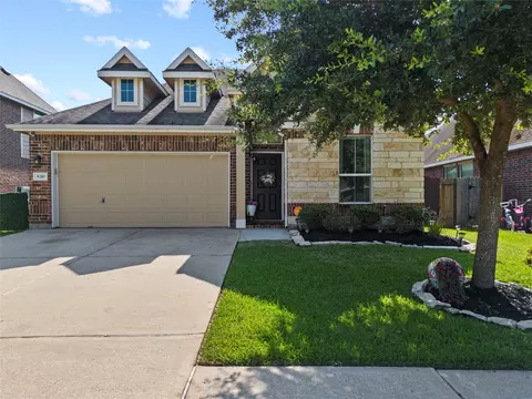 8310 Egret Bay Cir, Baytown, TX 77523