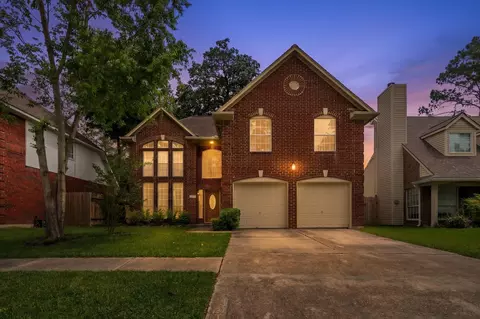 16027 Lakestone Dr, Tomball, TX 77377