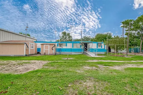 216 Hawkins Ave, Houston, TX 77037