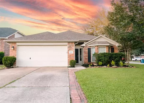 32002 Sue Ln, Pinehurst, TX 77362 photo 1