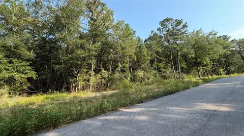 205 Kings Ct, Dayton, TX 77535