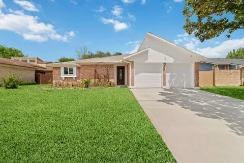 13102 Apple Glen Ln, Houston, TX 77072