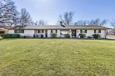 443 E Reunion St, Fairfield, TX 75840