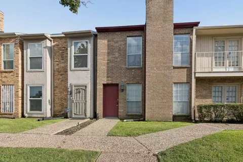 6111 Beverly Hill St #10, Houston, TX 77057