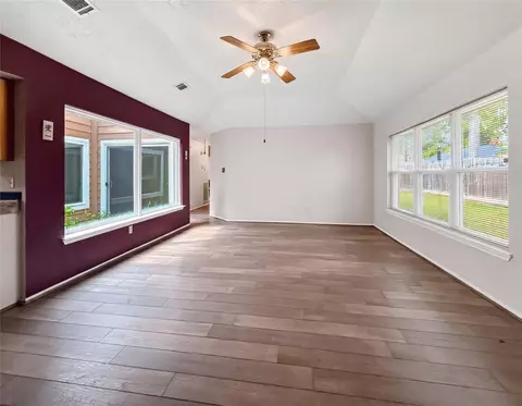 Living - 5519 Lynngate Dr, Spring, TX 77373 photo 2 of 3