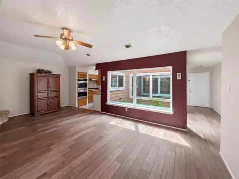 Living - 5519 Lynngate Dr, Spring, TX 77373 photo 3 of 3