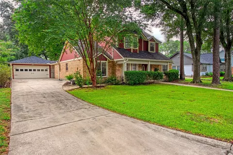 15702 Gilbertyn Dr, Tomball, TX 77377
